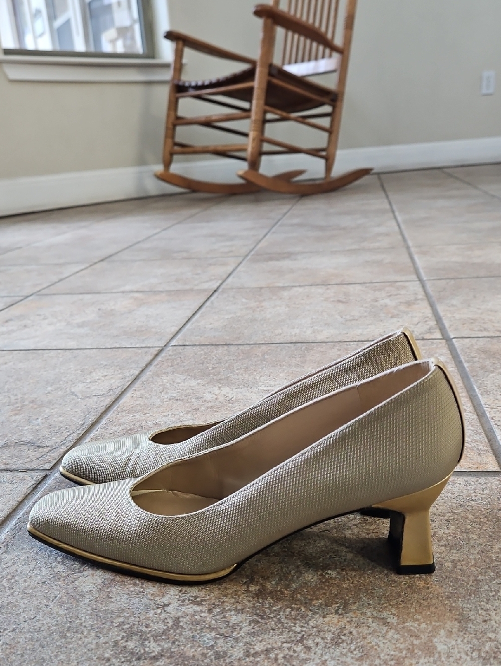 Stuart Weitzman Elegant Metallic Gold Low Heel Pumps for Women Size 8